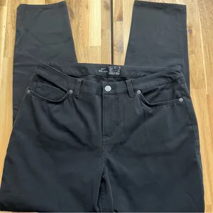 Nike Dri-FIT Black Pants Women’s Size 8 Medium Tapered Golf/Work Casual thumbnail 1