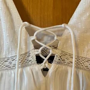 Lulus White Sleeveless Tiered Dress Boho Sexy Prairie Cottagecore Large FLAWS thumbnail 4