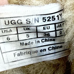 UGG Australia Classic Short suede Boots size 6 thumbnail 7