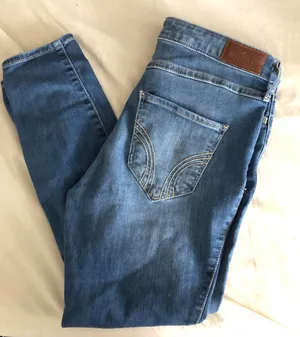 Hollister Cropped Skinny Jeans thumbnail 1