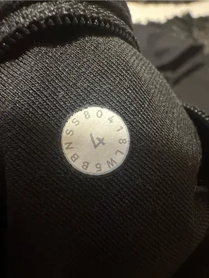 Lululemon Zoned In Tight *27" Black reflective detail cutouts size 4 W5BBNS thumbnail 4