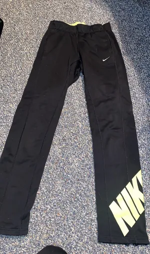 Nike Sweatpants Jogger Pants thumbnail 1