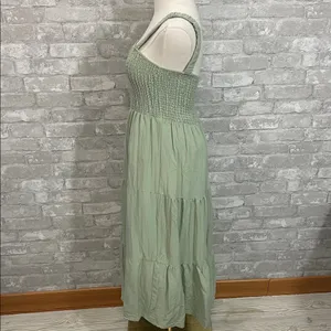 Blu Pepper Sage Smocked Midi Dress thumbnail 3