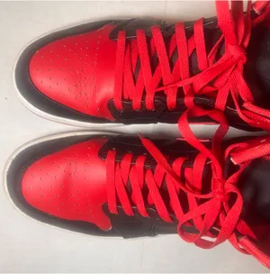 Men’s Nike Air Jordan 1 Mid Red and Black thumbnail 5