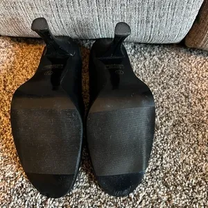 Ovio Black 4” round‎ toe heels size 7.5 thumbnail 3