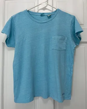 Levi's Women's Short Sleeve Light Blue Tee Shirt - Size Small thumbnail 1