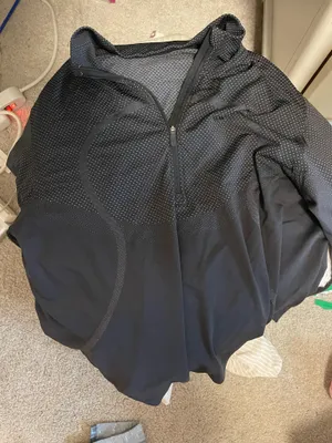 Lululemon pullover  thumbnail 1