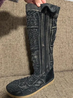 UGG Boots thumbnail 2