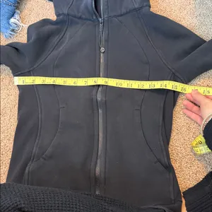 Lululemon Athletica Charcoal Chicago Blackhawks Zip-Up Jacket Size 2 thumbnail 10
