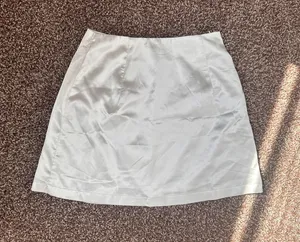 White skirt  thumbnail 1