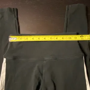 PINK Victoria's Secret Black Leggings size XS thumbnail 4