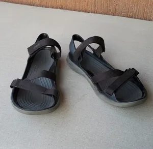 Crocs Sandals, Size 8 thumbnail 3