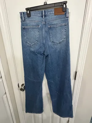 Hidden Wide-Leg Jeans thumbnail 2