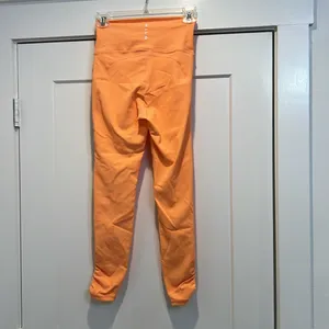 Wilo Melbourne-Australia peach colored leggings size small. NWOT! thumbnail 4