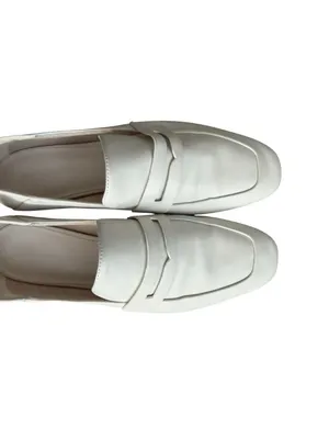 CHARLES & KEITH White Leather Loafers Flats Size 40 / US 10 thumbnail 2