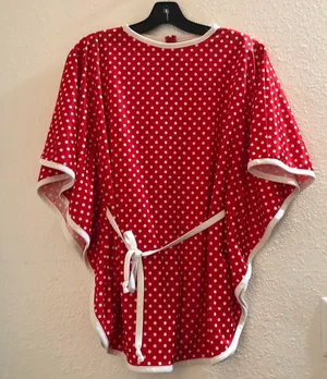 1980s Vintage Red white polka dot kimono style butterfly bell sleeve top blouse belted cinch waist Size S, measurement in pics Excellent condition thumbnail 2