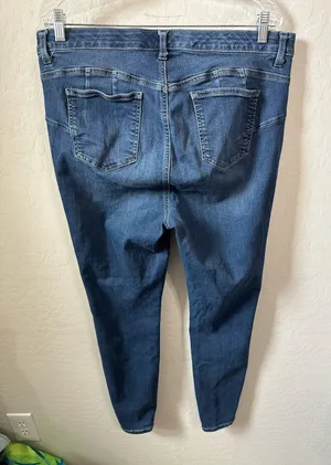 Torrid jeans size 16R thumbnail 2