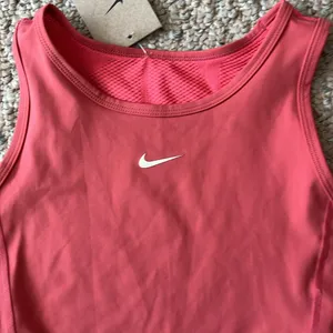 NWT NIKE PRO Dri-FIT Women's Cropped Training Tank thumbnail 7