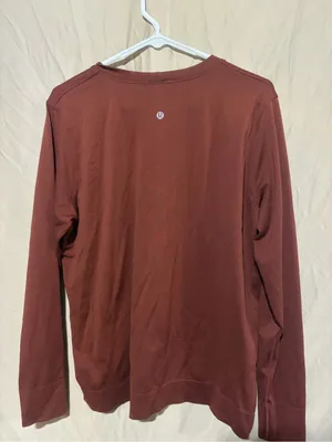 Lululemon long sleeve thumbnail 2