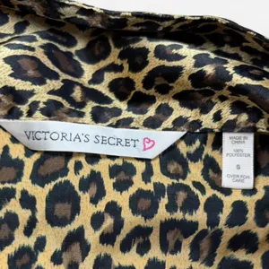 Victoria's Secret Women's Pajama Top S Leopard Print Satin-Like Black Tan thumbnail 2