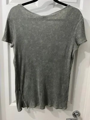 Free People Ribbed Deep V Short Sleeve Tee in Olive Size Medium thumbnail 3