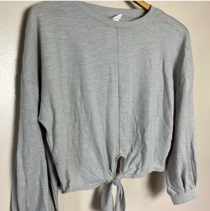 CLEAROUT! Beige H&M Cropped Tie-Front Dolman Sweater Size S EUC thumbnail 3