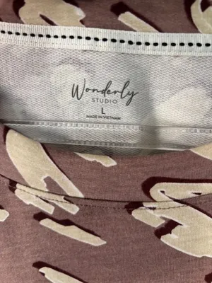 Wonderly NWT Women's L Animal Print Tunic Top Long Sleeve Side Slits Relaxed Fit thumbnail 6