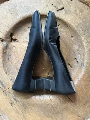 Vtg Salvatore Ferragamo Cranny black nero satin rhinestone block heels size 9.5 thumbnail 8