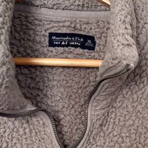 Abercrombie & Fitch Light Brown / Tan Soft A&F Sherpa thumbnail 3