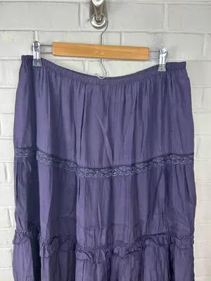 Vintage White Stag Purple Tiered Lace Midi/Maxi Skirt Size L thumbnail 4