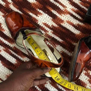 RARE 80s 90s Vintage Marble Maryjane T-strap Block Heels Pumps Chunky Whimsygoth Preppy Academia Brown Black Round Toe Patent Leather Measurements in pics thumbnail 8