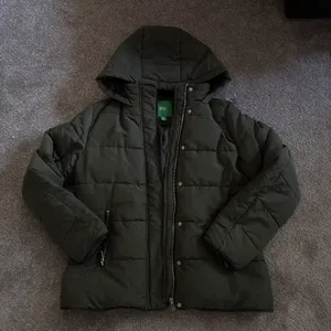 Army Green Hooded Puffer Jacket Size M thumbnail 1