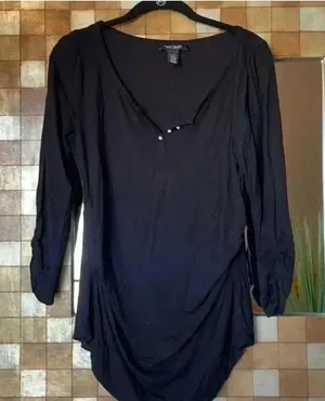 White House | Black Market pearl button long‎ sleeve black top. Size M thumbnail 1