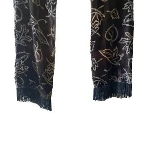 Ladies Velvet Double Sided Leaves Print Soft Long Fringe Scarf One Size thumbnail 4
