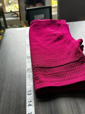 NWOT Babaton Aritzia Sleeveless Granita Pink Fuchsia Pointelle Crop Top Size XS thumbnail 6