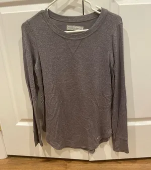 Abercrombie long sleeve thumbnail 1
