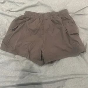 Brown cargo shorts with adjustable Size XL thumbnail 3