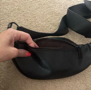 Kittenish Crossbody thumbnail 1
