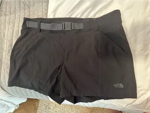 The North Face Women's Paramount Belt Flash Dry Shorts thumbnail 4