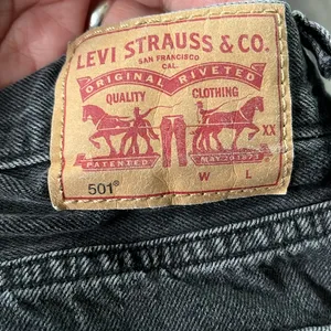 Levi’s 501 cutoff denim button fly shorts size 30 thumbnail 4