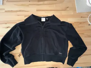Aritzia TNA Sweatfleece Terry Fleece Boyfriend Fit thumbnail 3