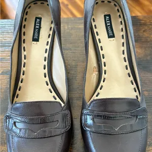 Alex Marie Women's Dark Brown Loafers Heels thumbnail 1
