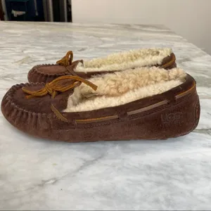 UGG Womens Shearling Lined Chocolate Brown Suede Moccasin Slippers Size 6 thumbnail 5