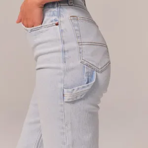 Abercrombie & Fitch Light Wash Ultra Hi Rise 90s Straight Carpenter Jean Size 6 thumbnail 2