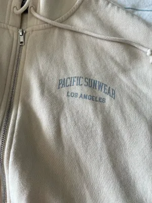 Beige Pacsun zip up hoodie with pockets and hood. Size M. thumbnail 4