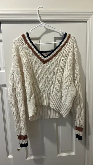 American Eagle Sweater thumbnail 2