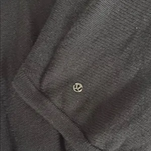 Lululemon Black Long Sleeve Sweater thumbnail 2