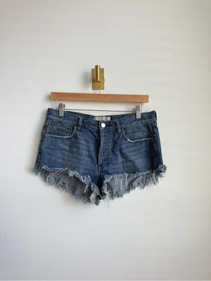 Free People We The Free Frayed Denim Cutoff Shorts Medium Wash Size 27 thumbnail 5