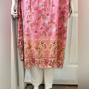 R. Vivimos Floral Pink Kimono Robe Size XL. F47 thumbnail 8