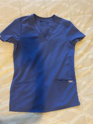 Big sky blue figs Casma Three-Pocket Scrub Top™ thumbnail 1